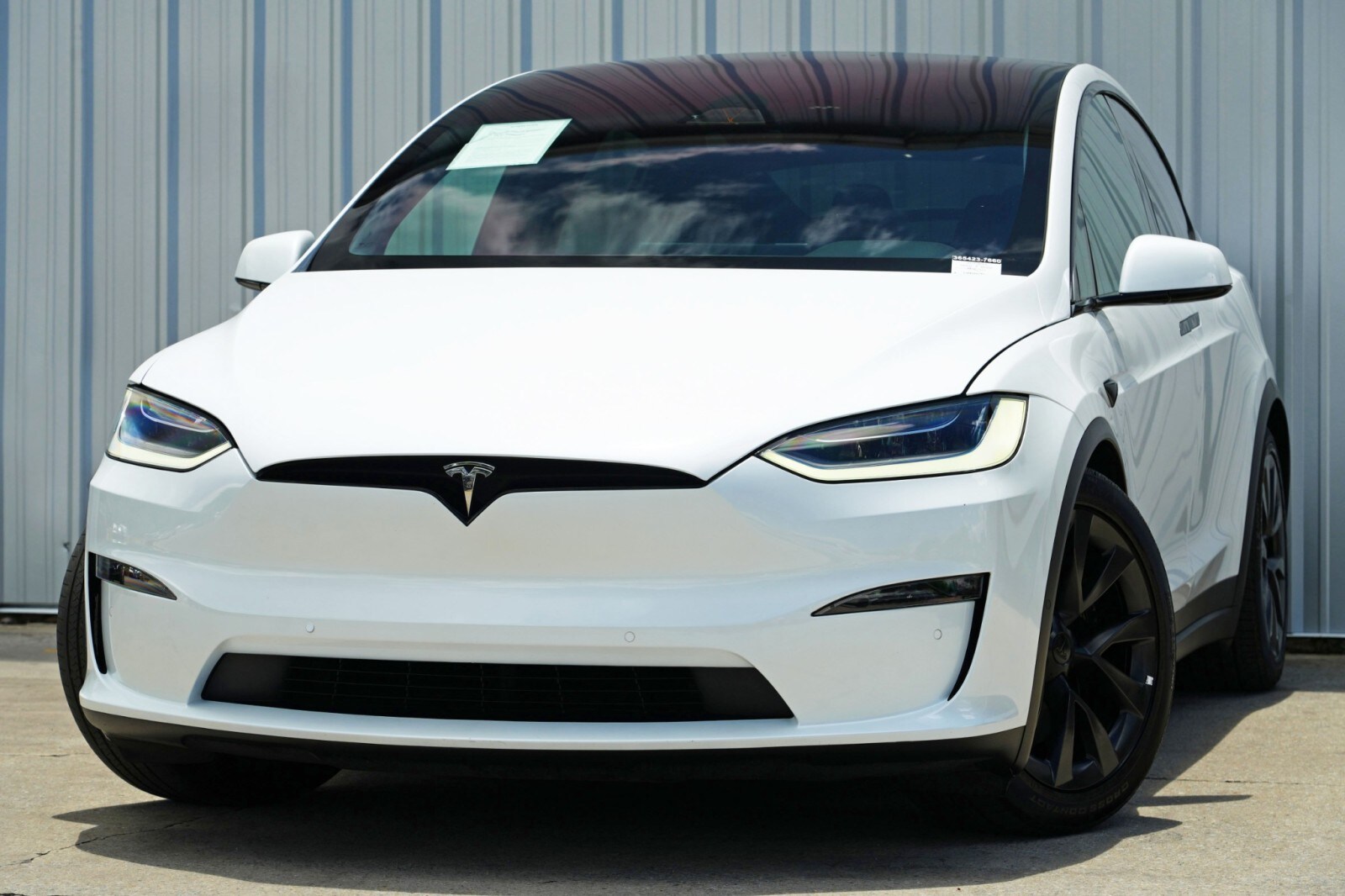2023 Tesla Model X Standard Range photo 3