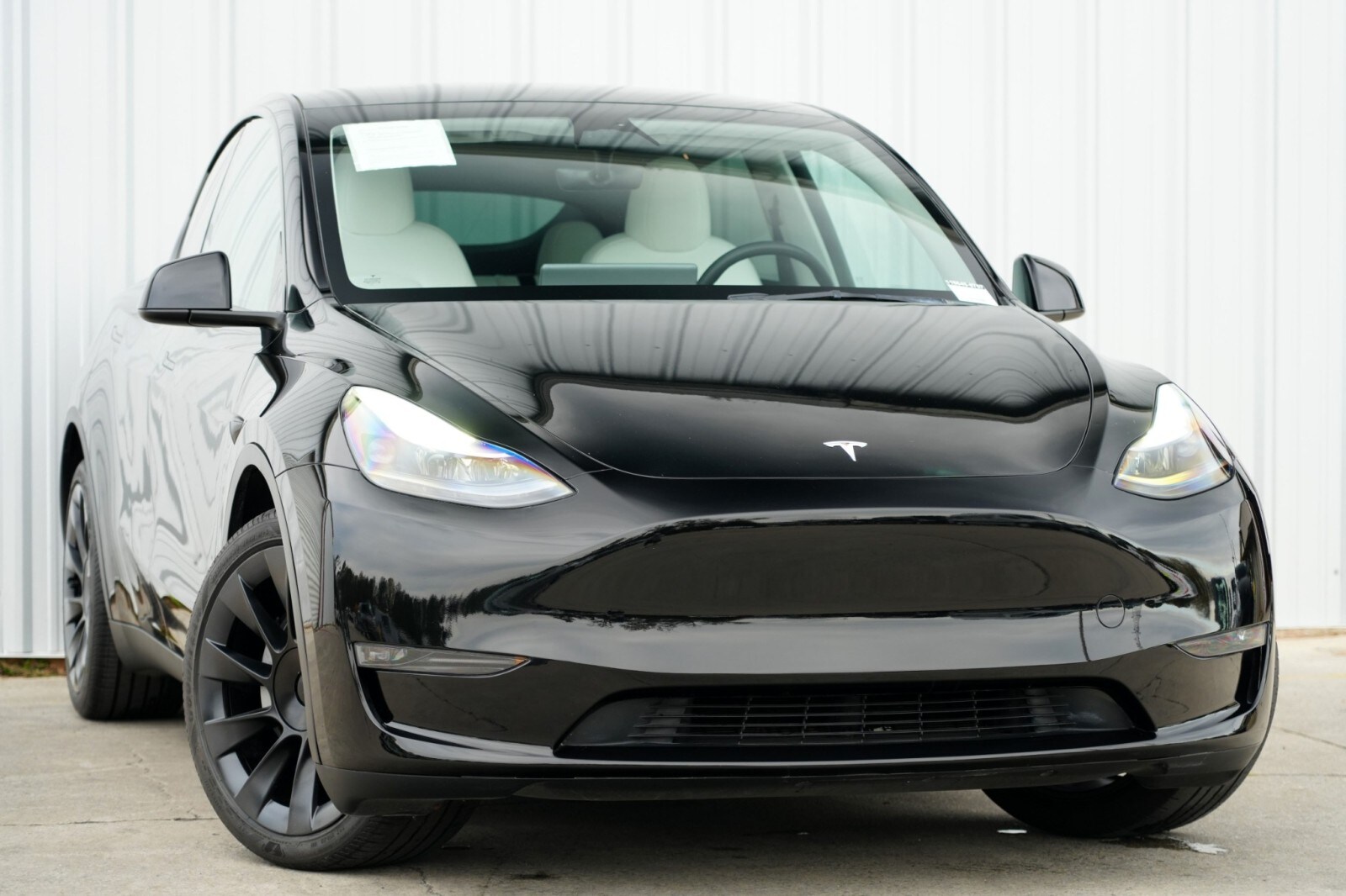 2023 Tesla Model Y Long Range photo 2