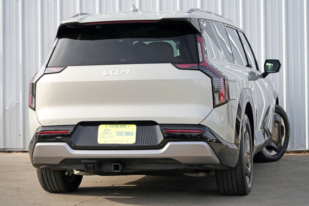 Used 2024 Kia EV9 Land w/ VIP Relaxation Package SUV
