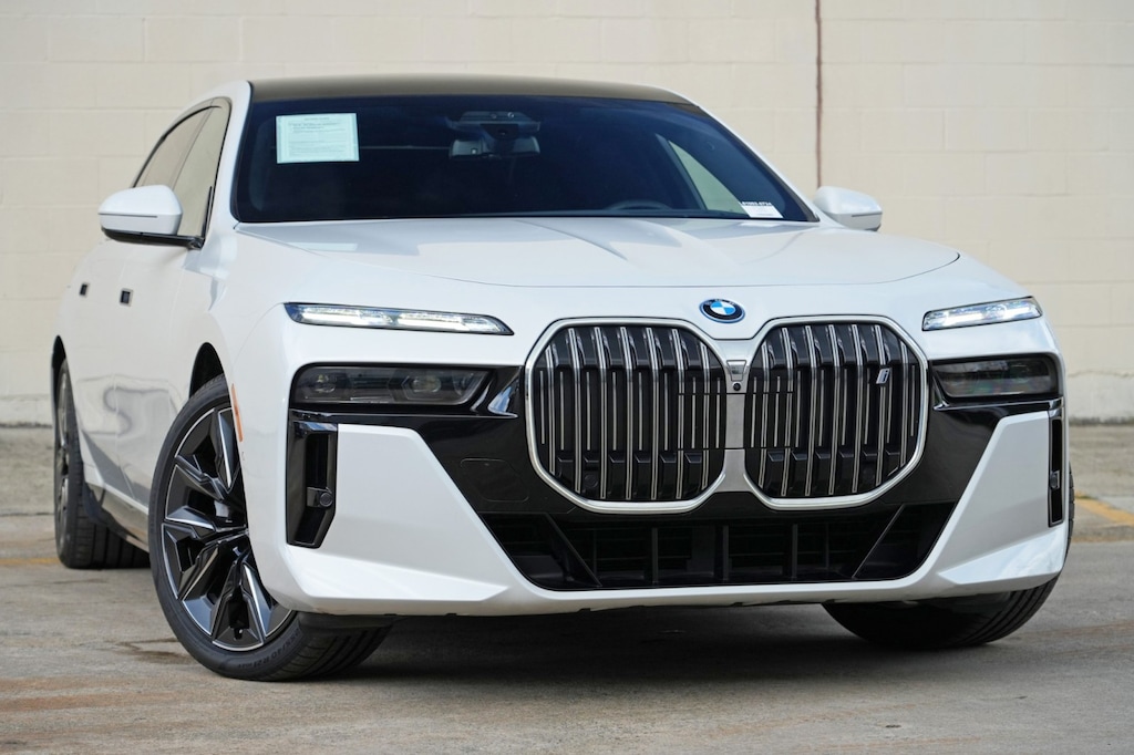Used 2023 BMW i7 xDrive60 w/ Executive, M Sport & Driving Assist Pa Sedan