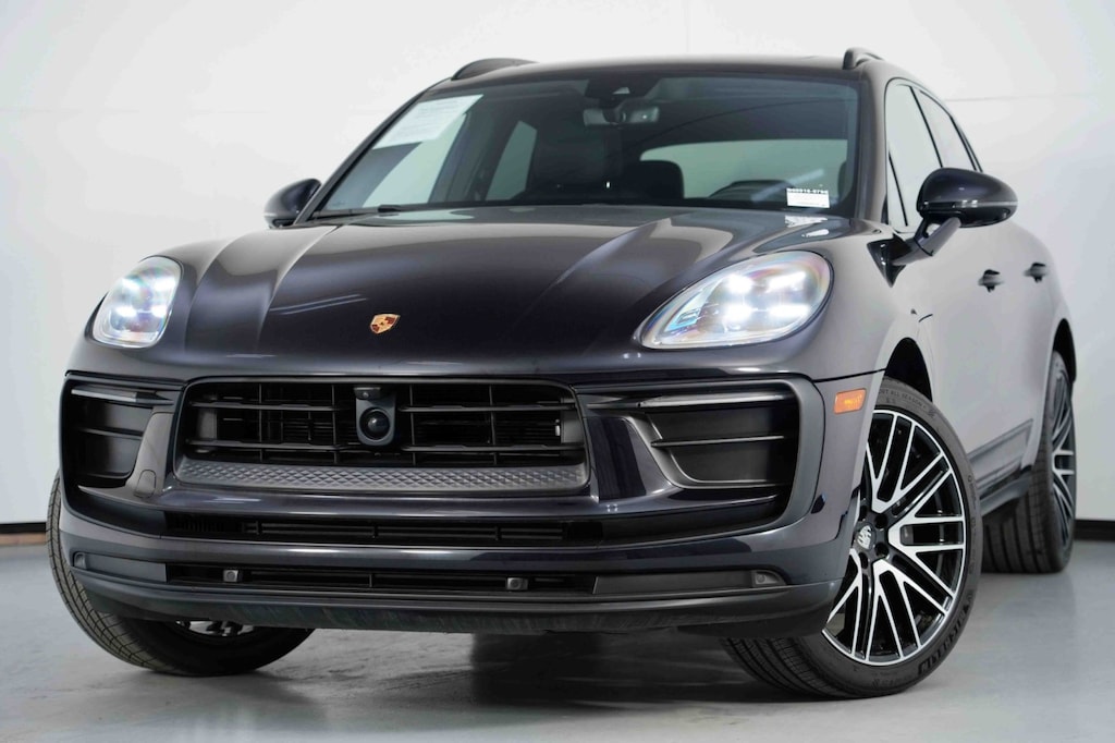 Used 2023 Porsche Macan w/ Premium Plus Package SUV
