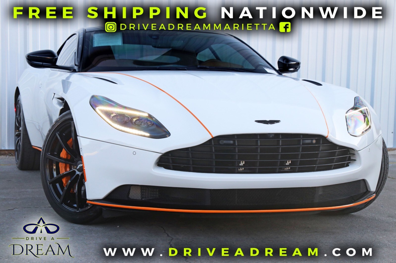 2022 Aston Martin DB11 photo 2