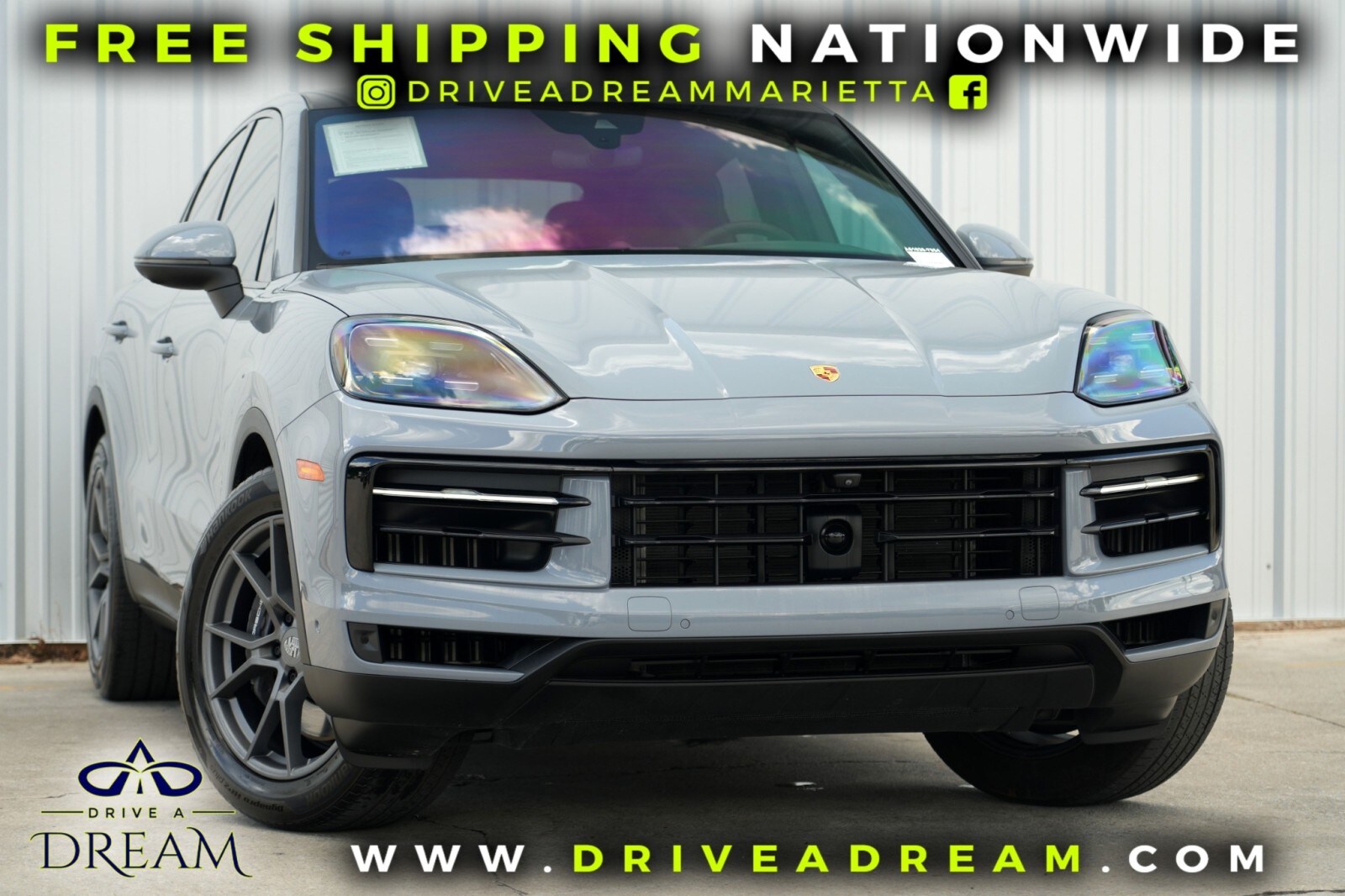 2024 Porsche Cayenne Coupe photo 2
