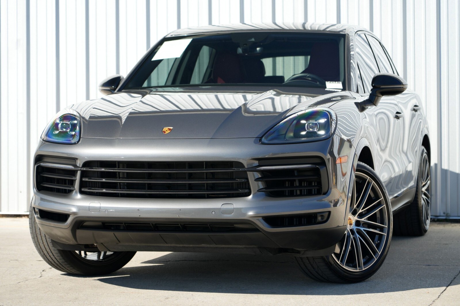 2023 Porsche Cayenne Platinum Edition photo 3