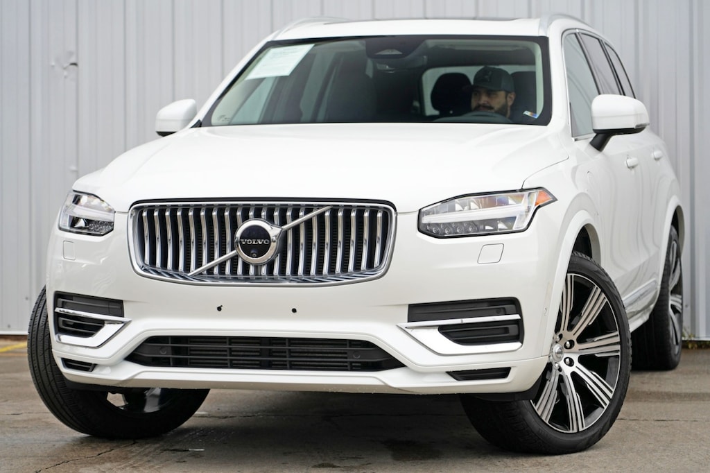 Used 2024 Volvo XC90 Recharge Plug-In Hybrid Plus Bright Theme w/ Protection Package SUV