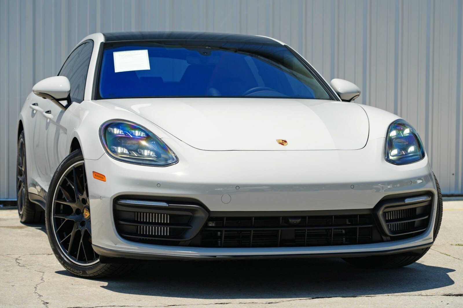2022 Porsche Panamera Platinum photo 4