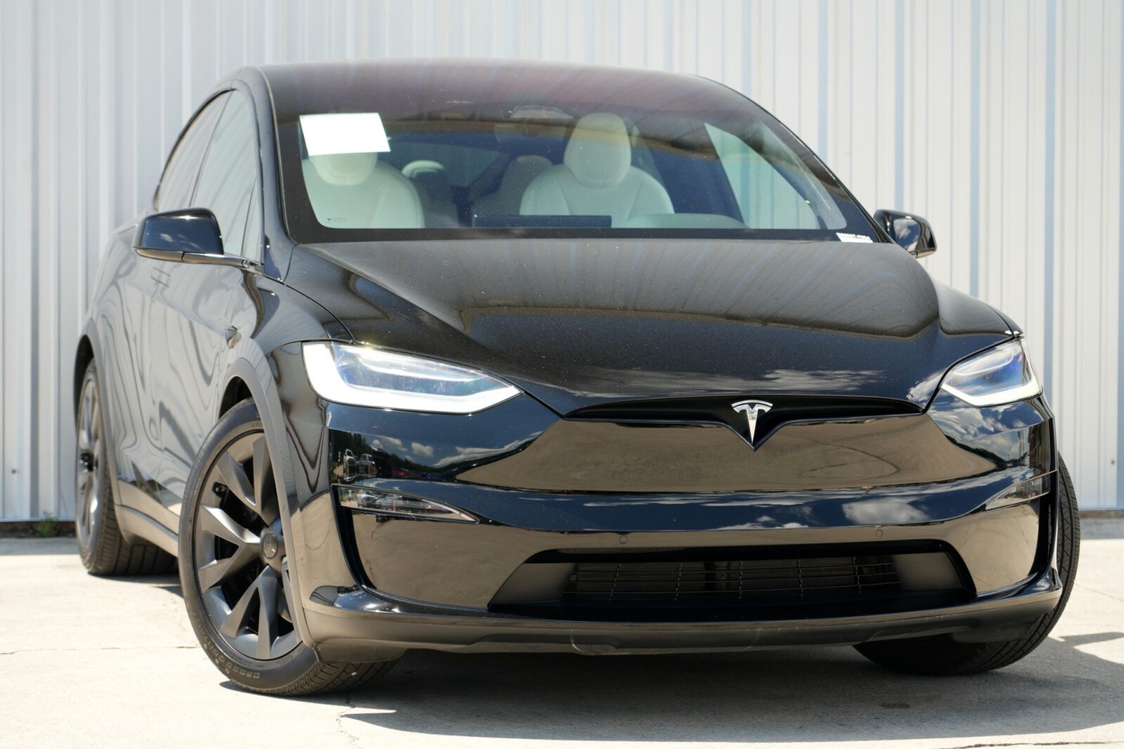 2022 Tesla Model X photo 2
