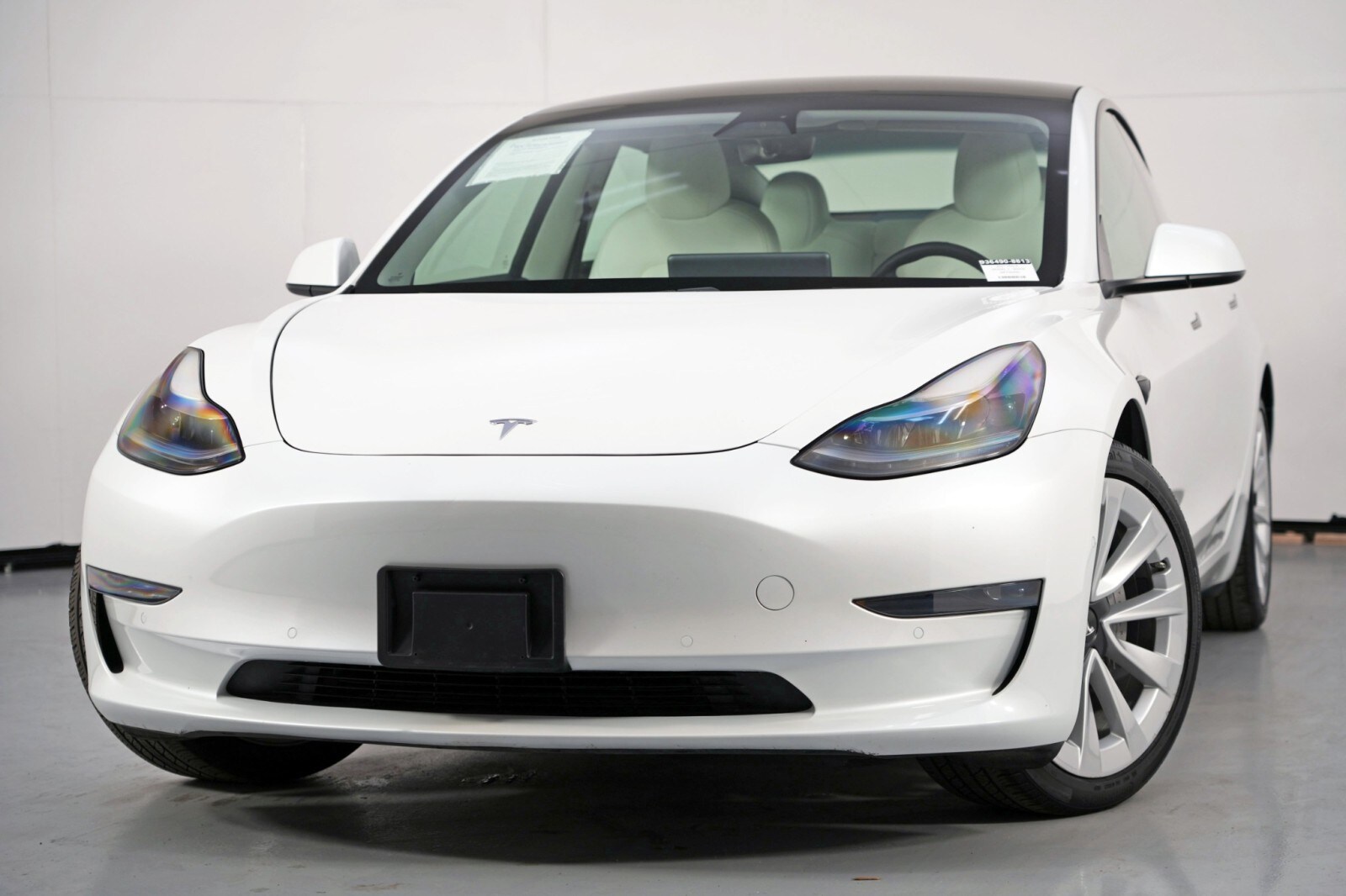 2021 Tesla Model 3 Standard Range Plus photo 2