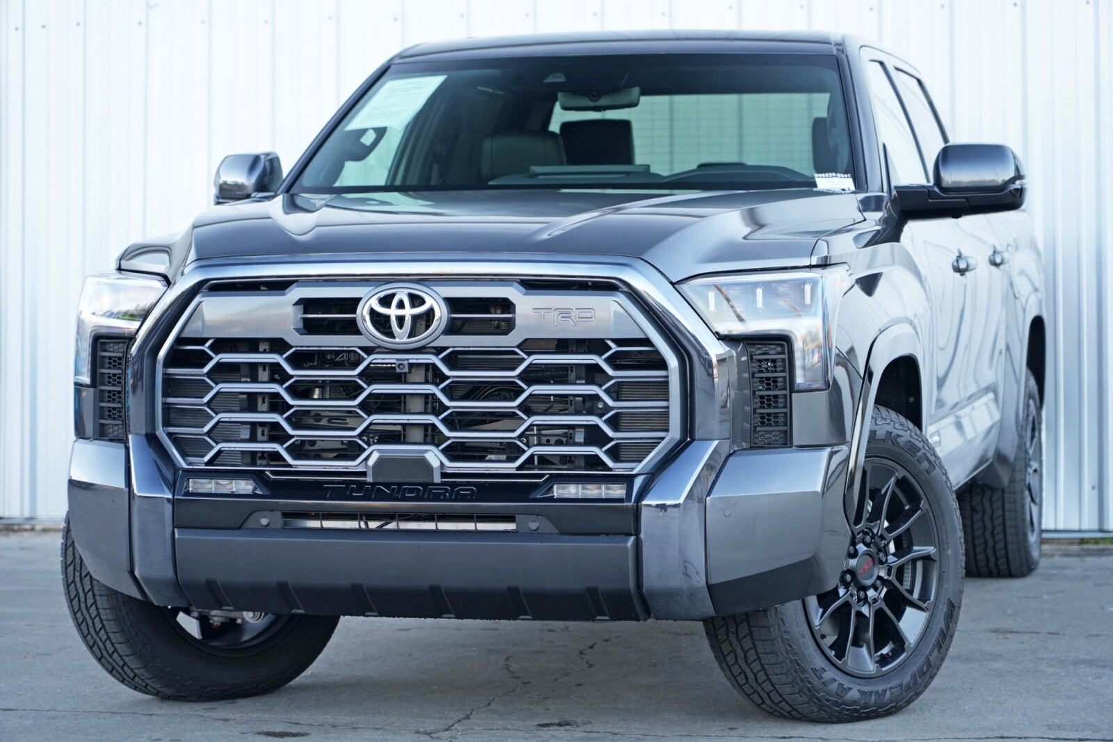 2025 Toyota Tundra Platinum photo 4
