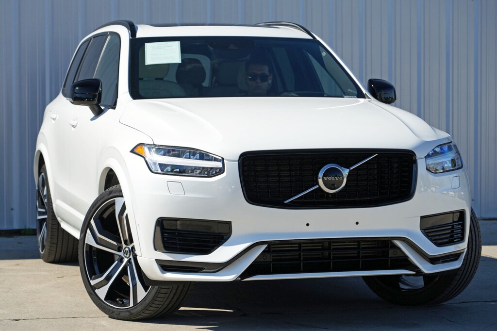 Used 2022 Volvo XC90 Recharge Plug-In Hybrid R-Design w/ Advance Package SUV