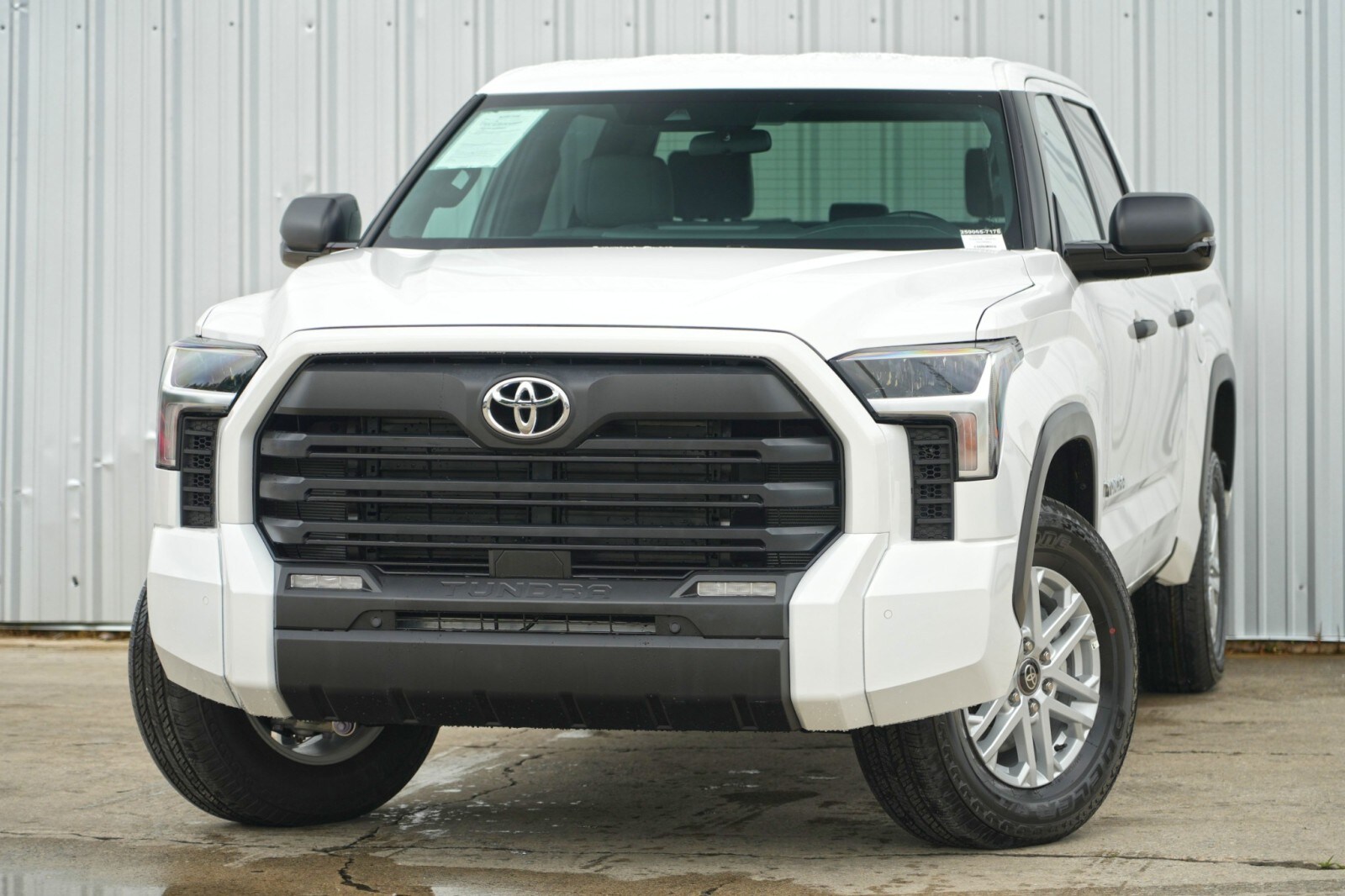 2025 Toyota Tundra SR5 CrewMax photo 3