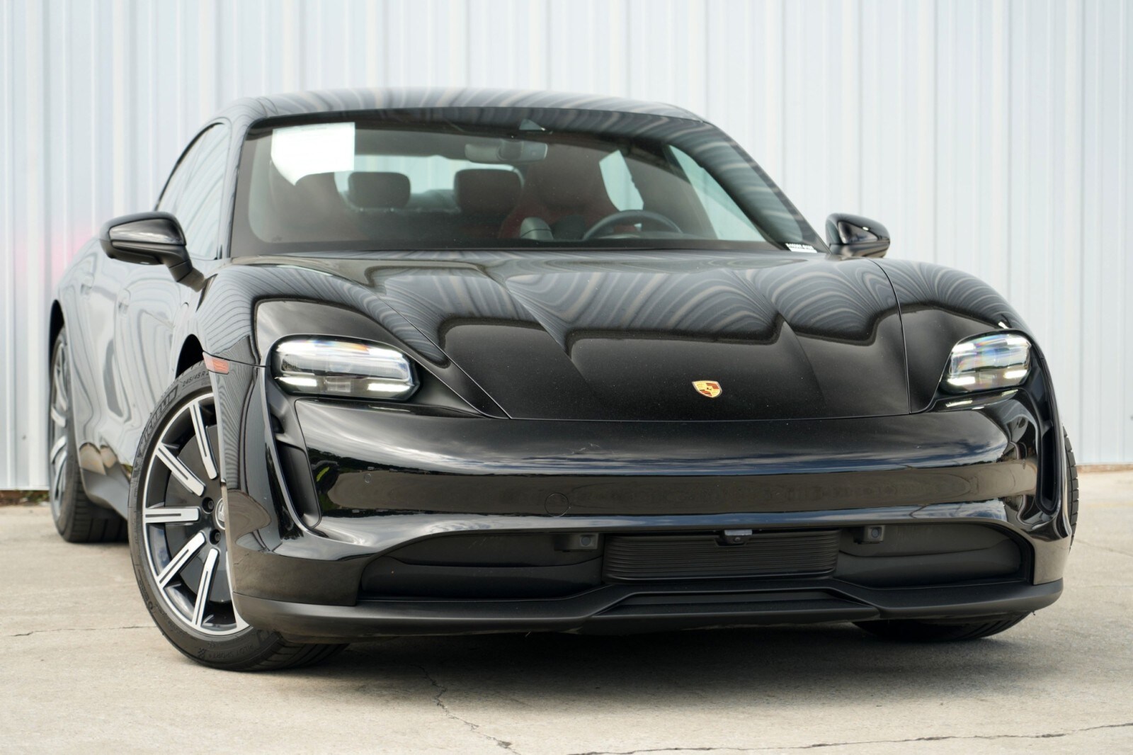 2022 Porsche Taycan photo 3