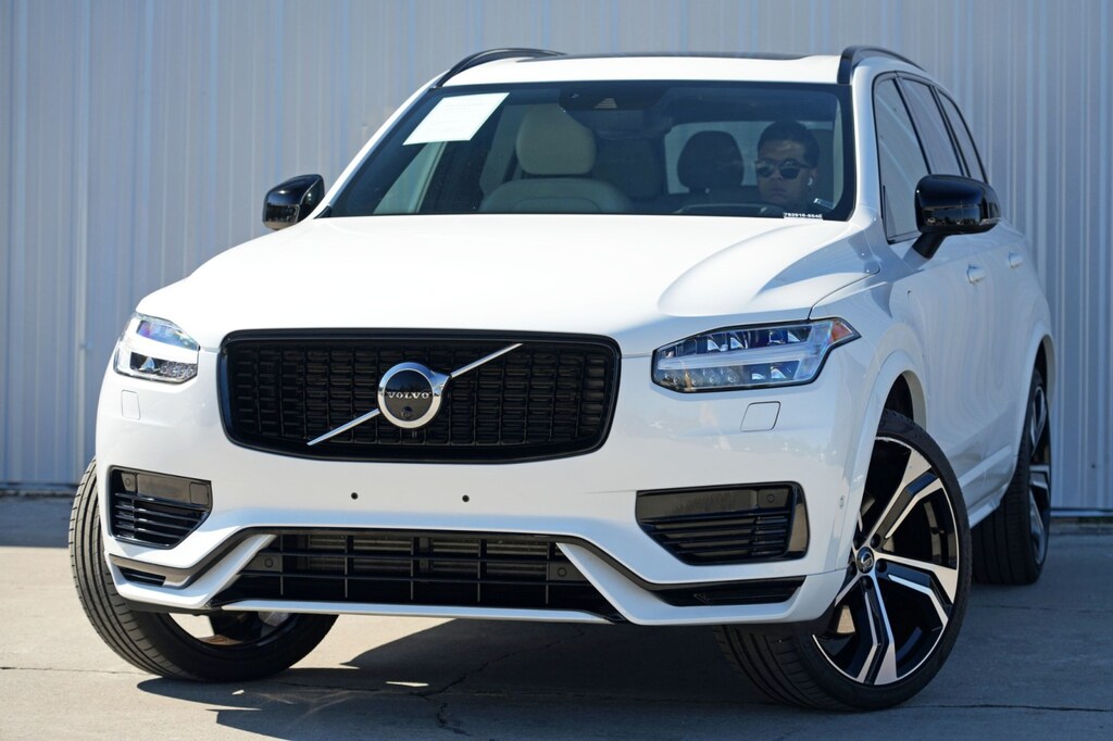 Used 2022 Volvo XC90 Recharge Plug-In Hybrid R-Design w/ Advance Package SUV