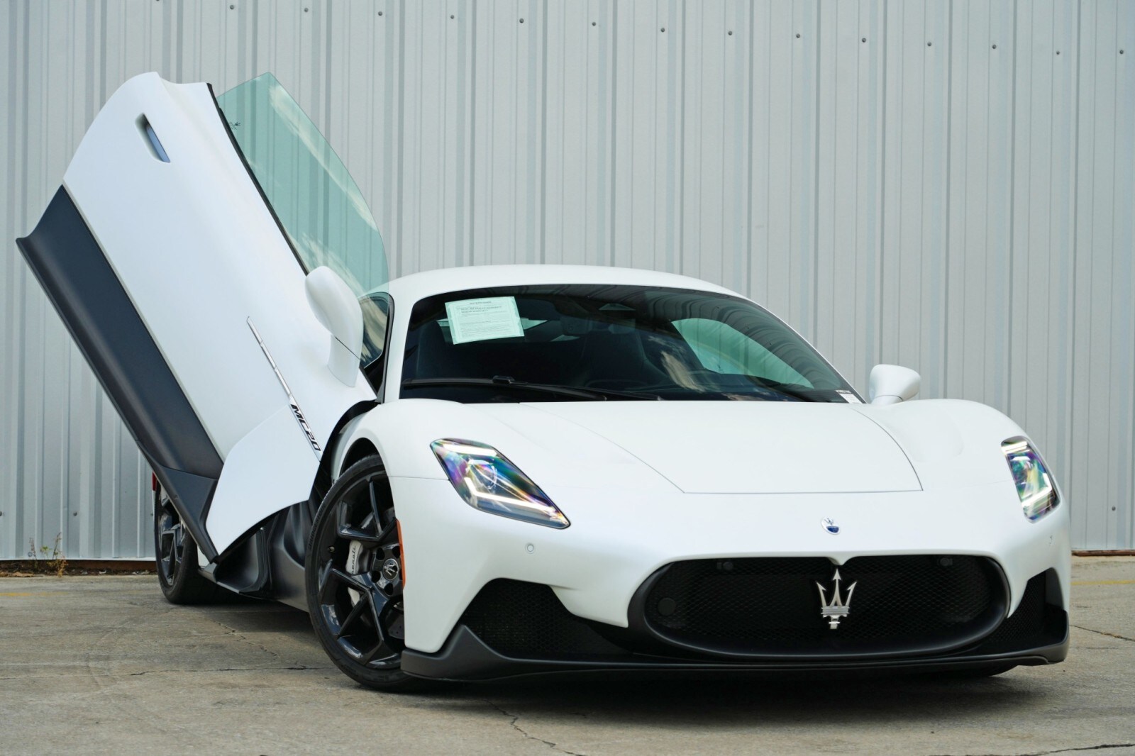 2023 Maserati MC20 Coupe photo 4