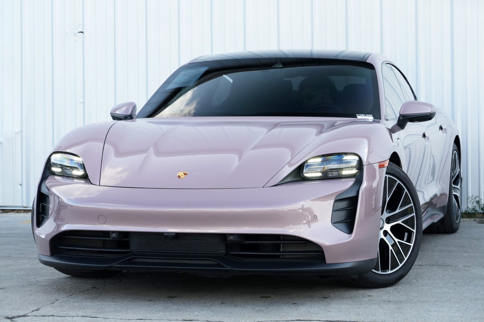 2024 Porsche Taycan photo 3