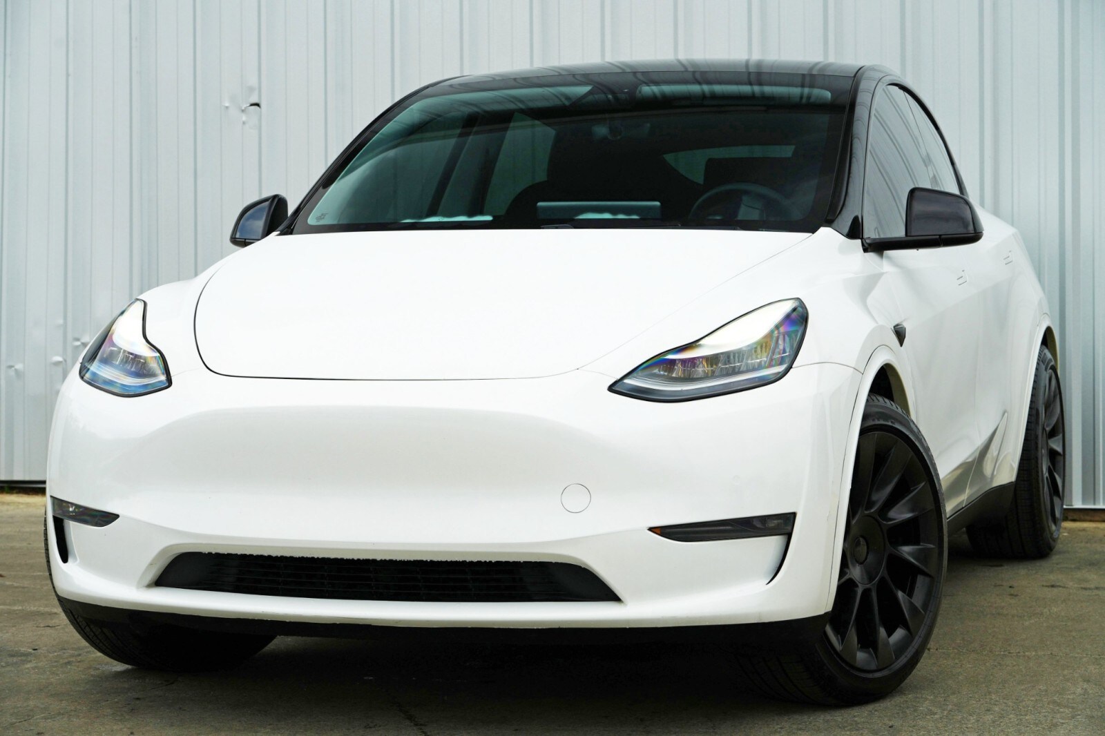 2020 Tesla Model Y Long Range photo 3