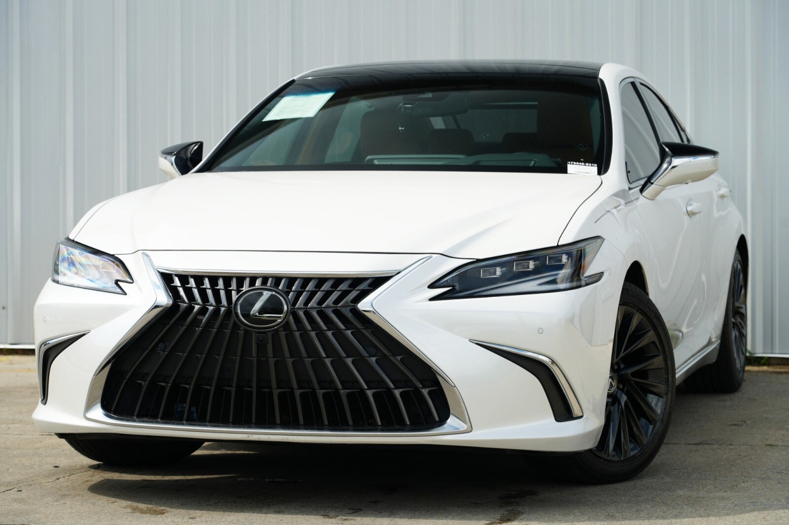 2024 Lexus ES 350 Ultra Luxury photo 2