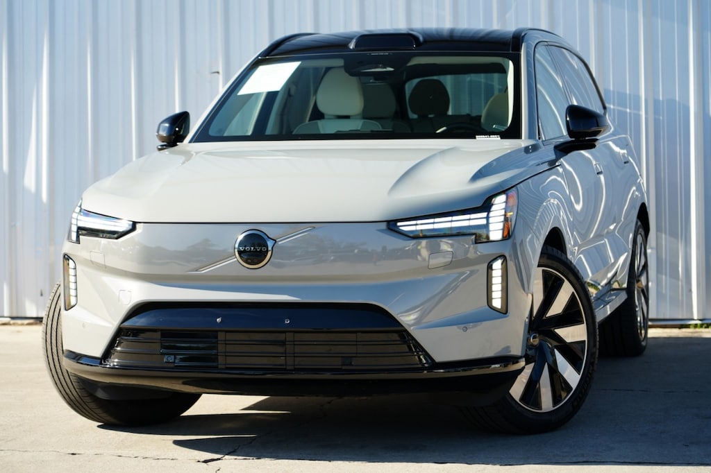 Used 2025 Volvo EX90 Ultra SUV