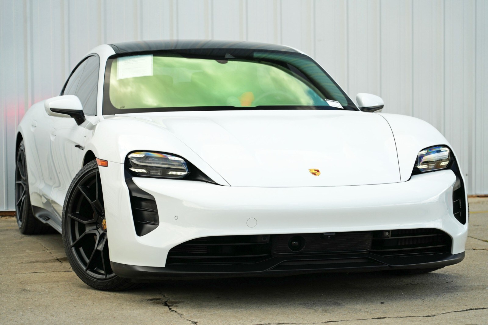 2022 Porsche Taycan GTS photo 4