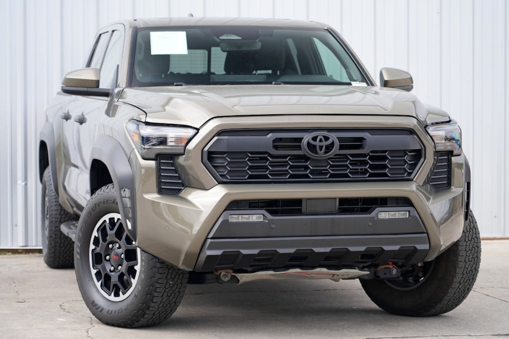 Used 2024 Toyota Tacoma 4WD TRD Off Road w/ Upgrade Package Truck Double Cab