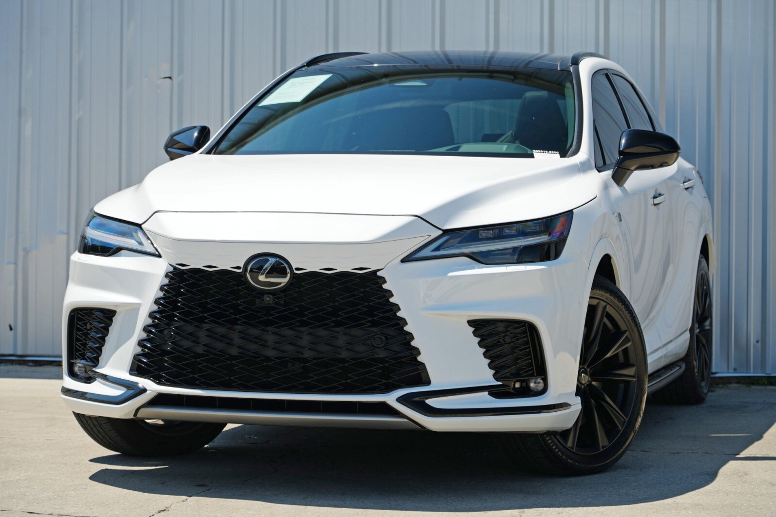 2023 Lexus RX 500h F SPORT Performance photo 3