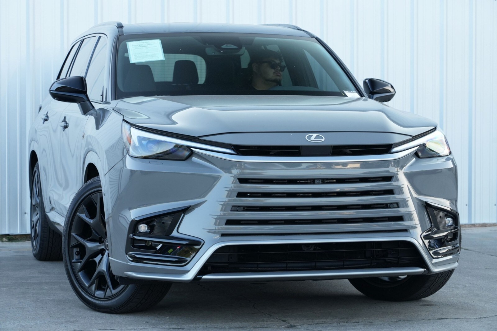 2024 Lexus TX 500h F SPORT Premium photo 2