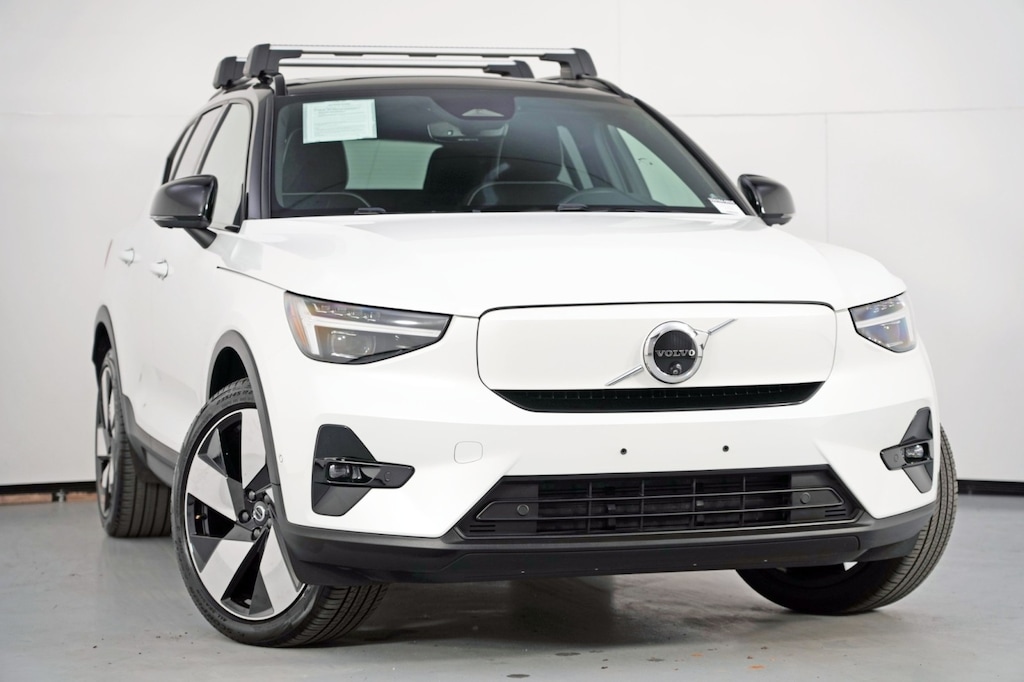 Used 2024 Volvo XC40 Recharge Pure Electric Plus SUV