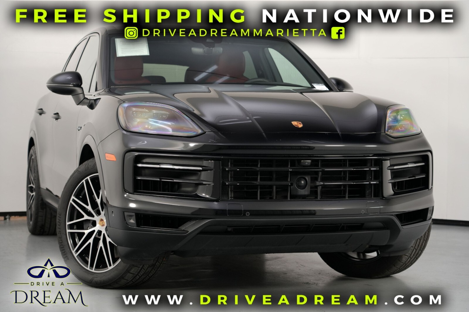 2024 Porsche Cayenne E-Hybrid photo 2