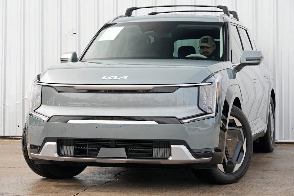 Used 2024 Kia EV9 Land w/ Relaxation Package SUV