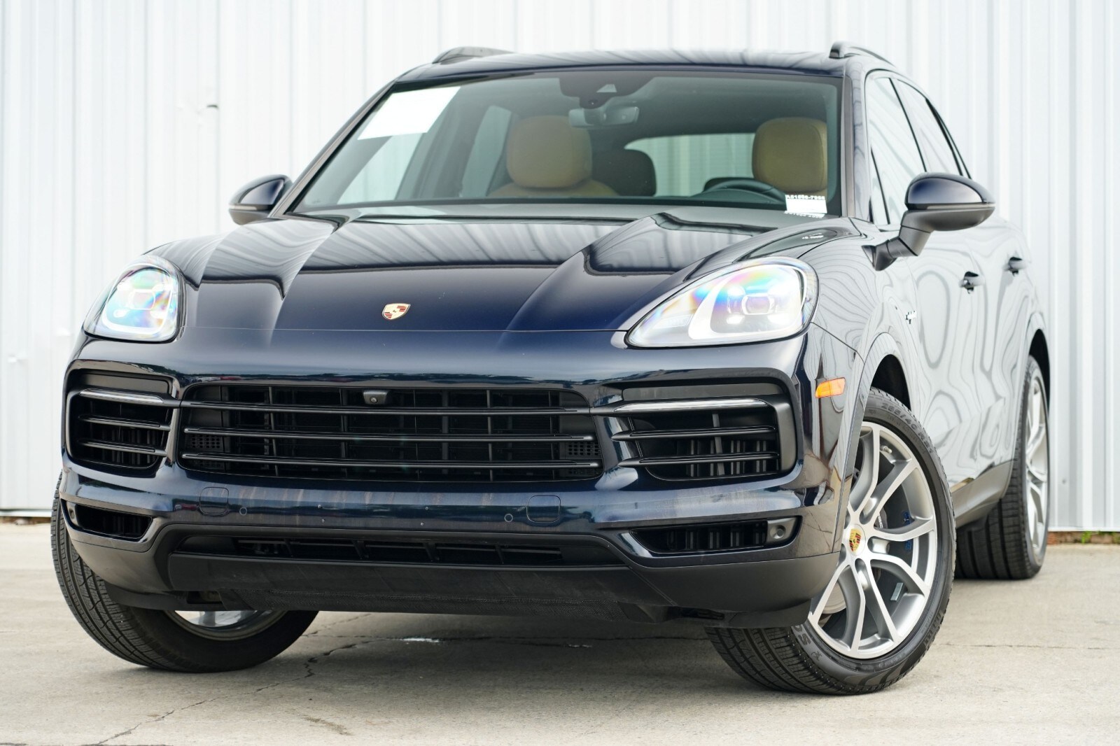 2019 Porsche Cayenne S E-Hybrid photo 3