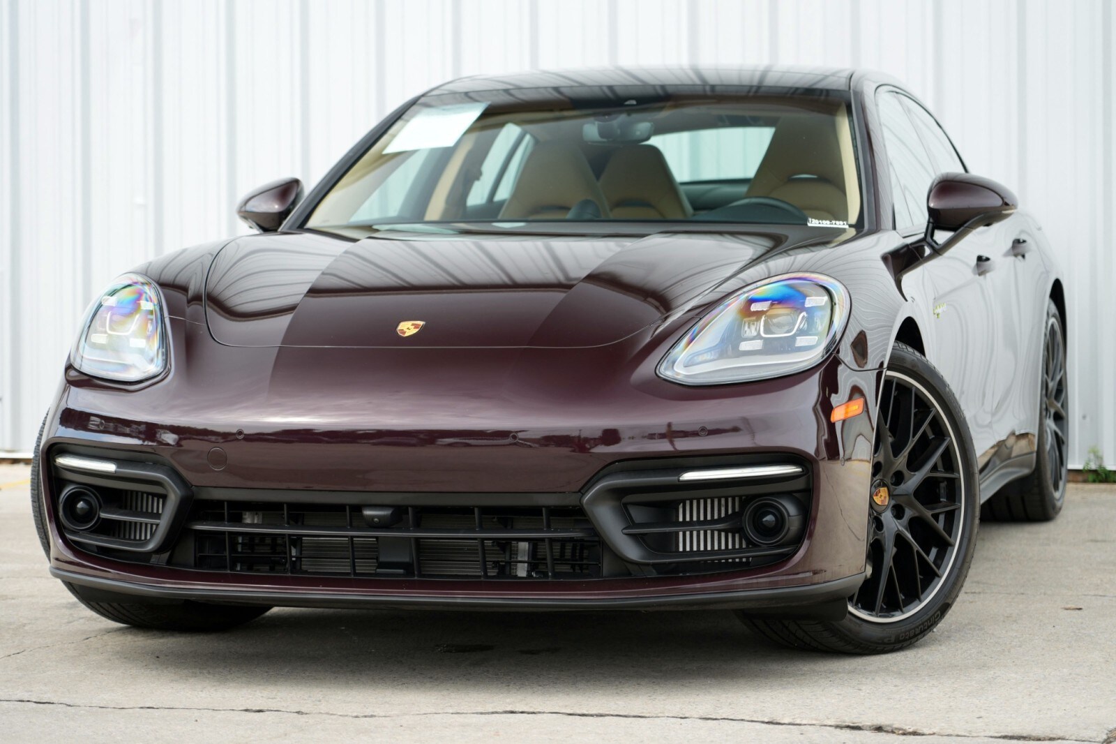 2023 Porsche Panamera 4 E-Hybrid photo 3