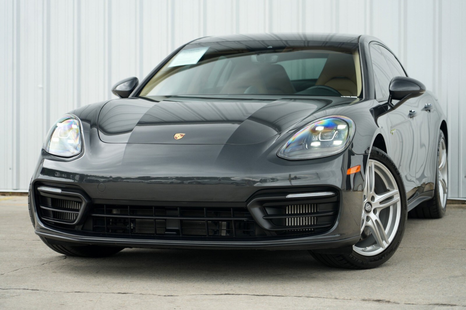 2021 Porsche Panamera 4 E-Hybrid photo 3