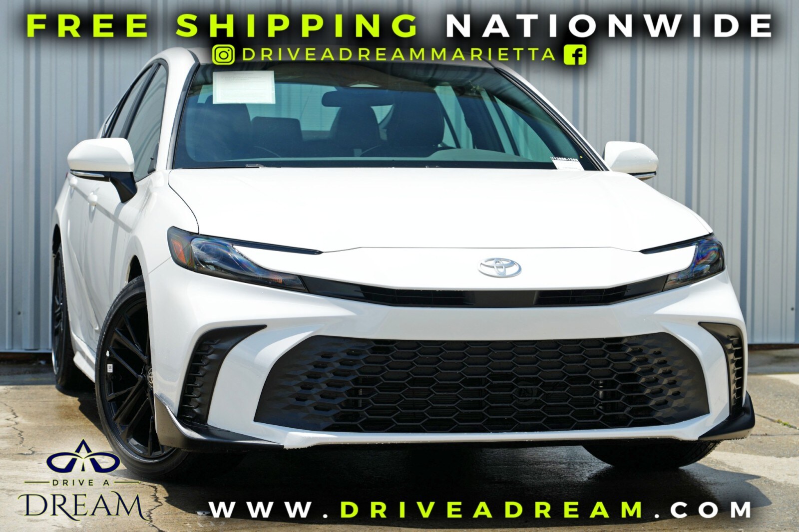 2025 Toyota Camry SE photo 2
