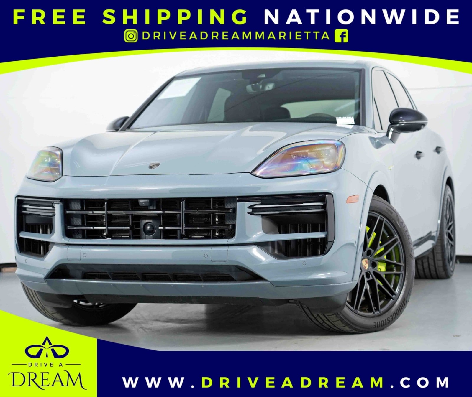 2024 Porsche Cayenne Turbo E-Hybrid's photo