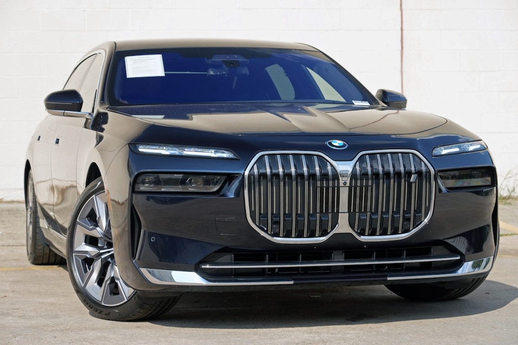Used 2023 BMW i7 xDrive60 w/ Executive, Driving & Parking Assist Pa Sedan