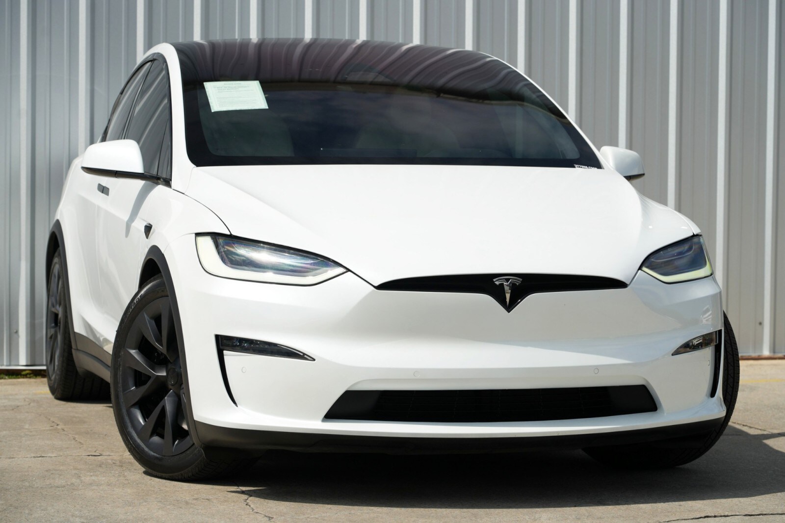 2023 Tesla Model X Standard Range photo 4