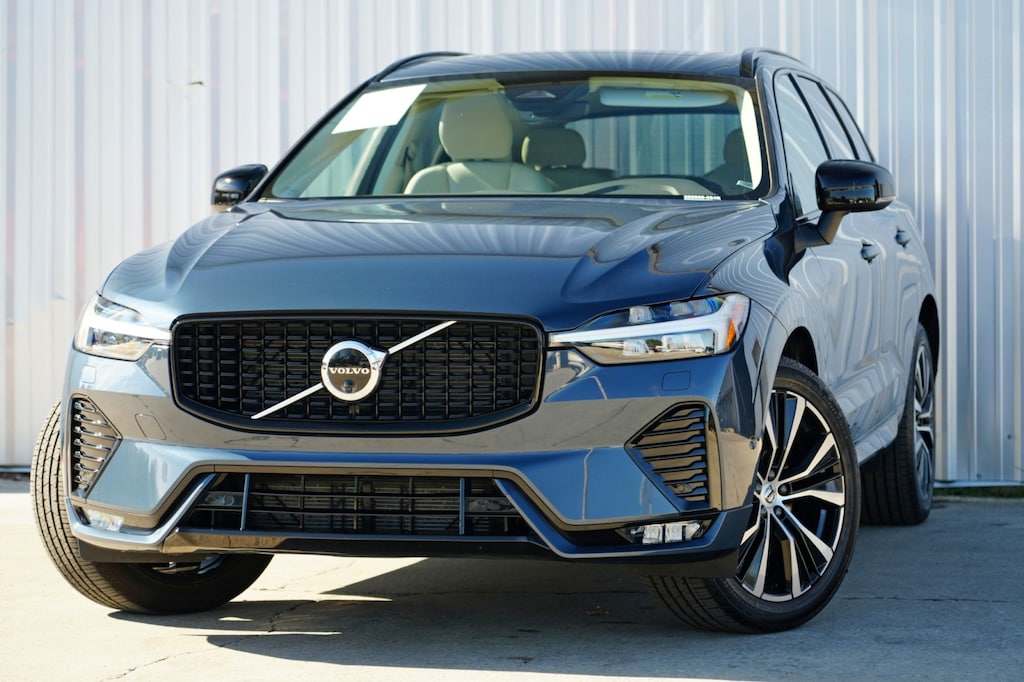Used 2023 Volvo XC60 Plus Dark Theme SUV