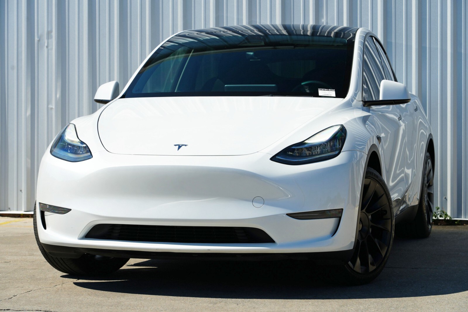 2023 Tesla Model Y Long Range photo 3