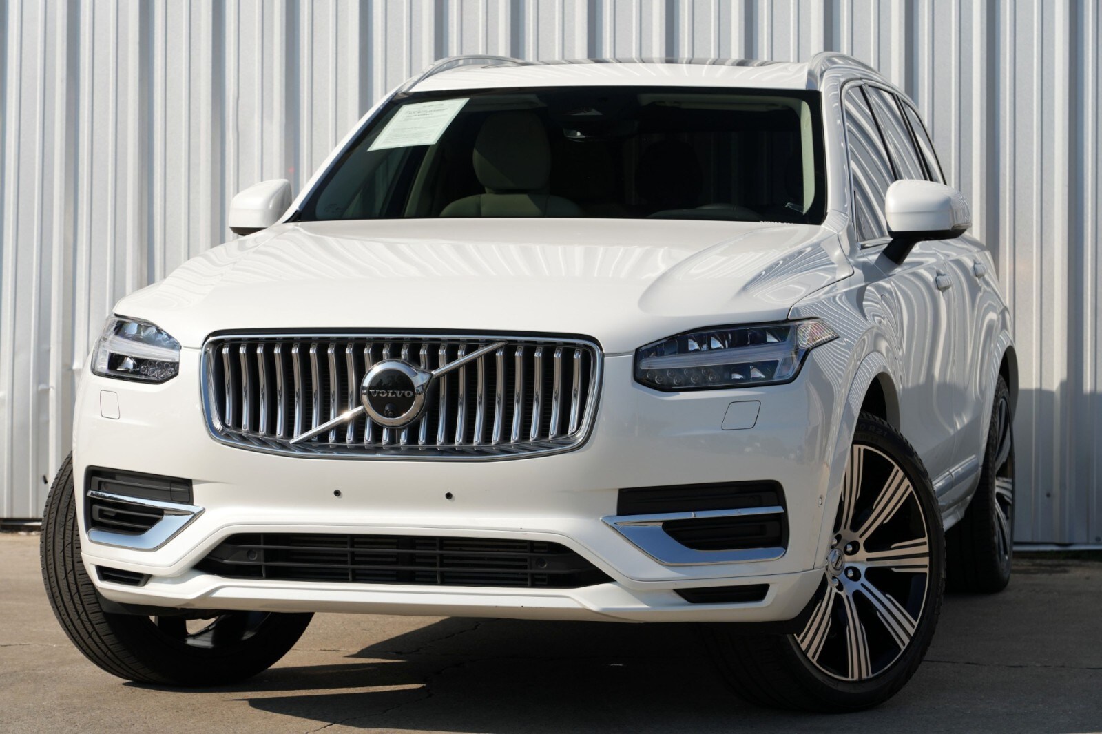 2023 Volvo XC90 Recharge Plus photo 2