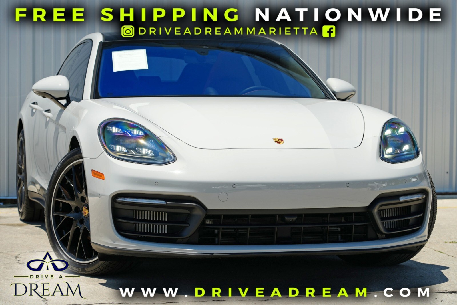 2022 Porsche Panamera Platinum photo 2