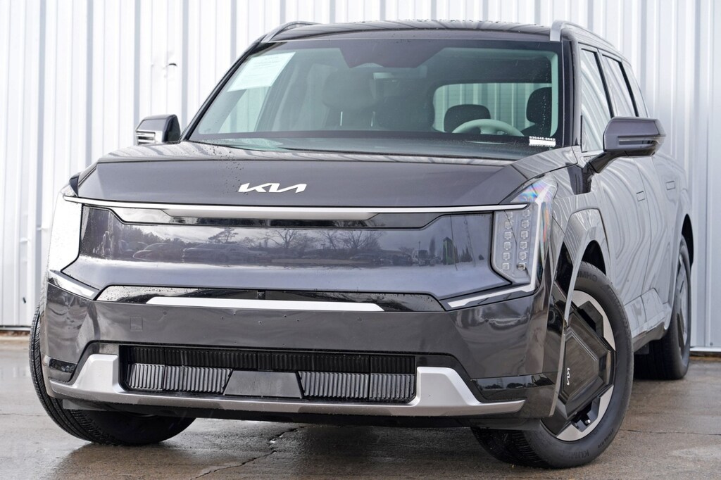 Used 2024 Kia EV9 Land w/ Relaxation Package SUV