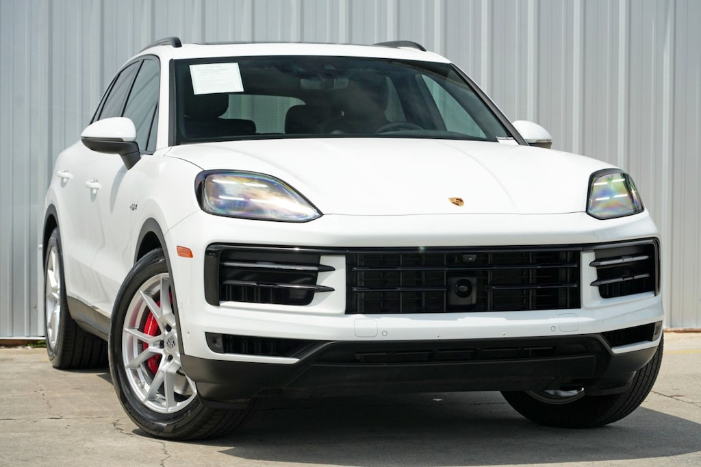 Used 2024 Porsche Cayenne S E-Hybrid w/ Premium Plus Package SUV