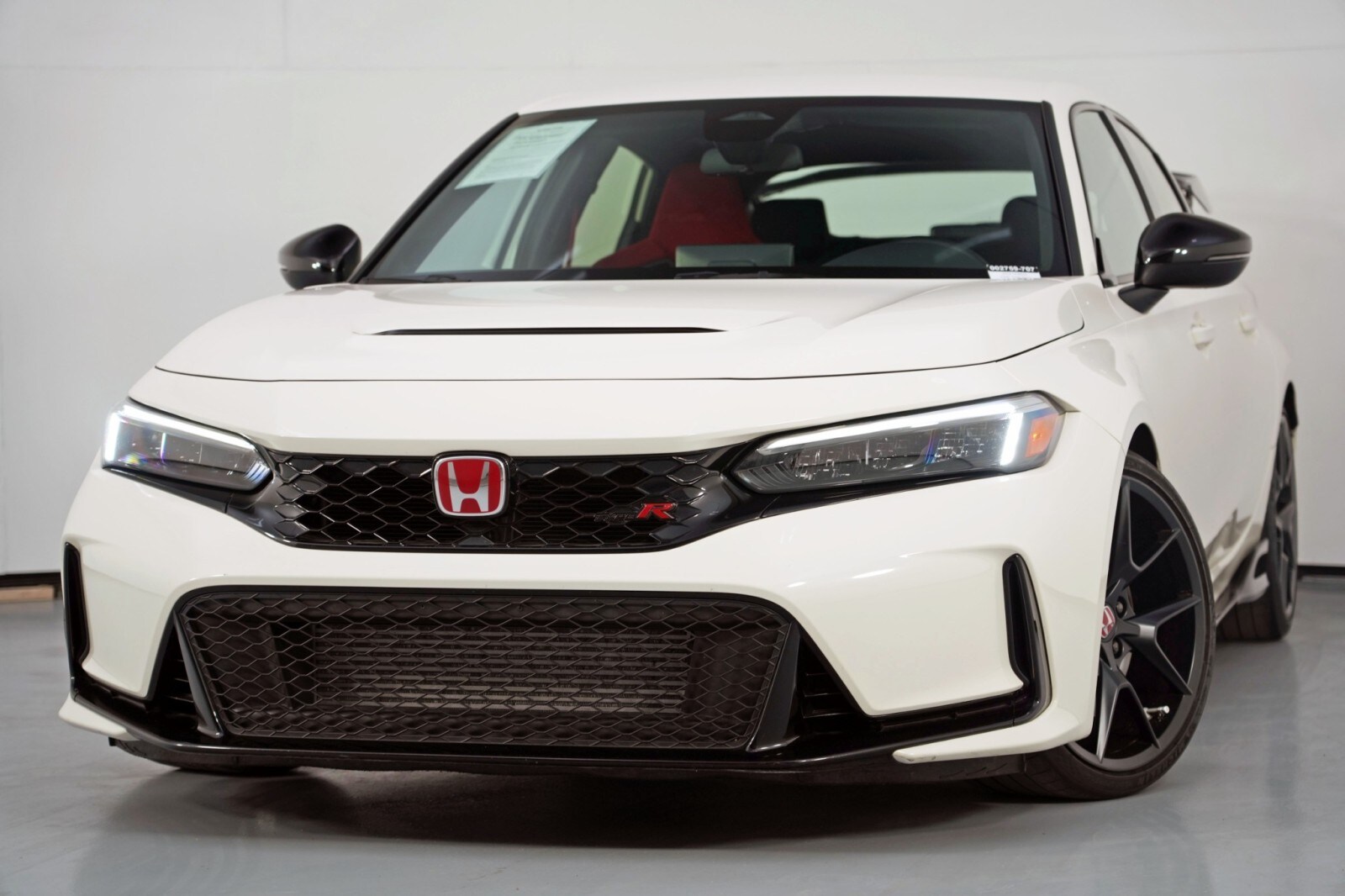 2024 Honda Civic Type R photo 3