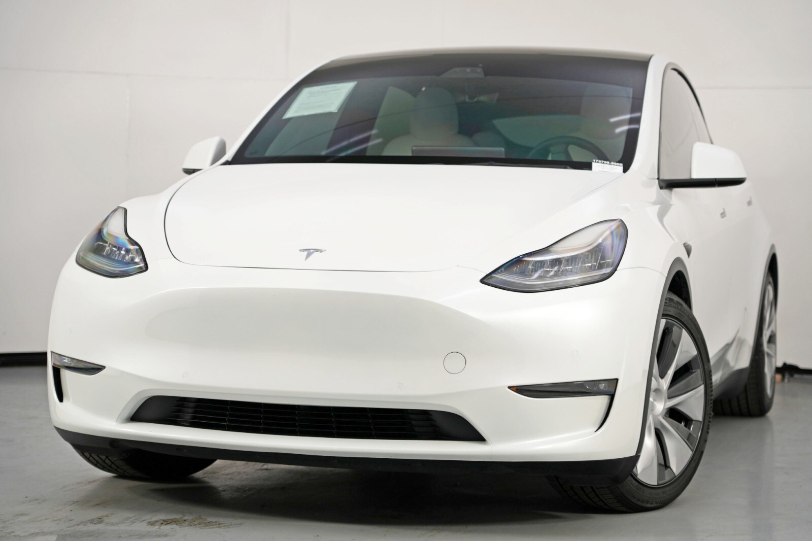 2021 Tesla Model Y Long Range photo 2