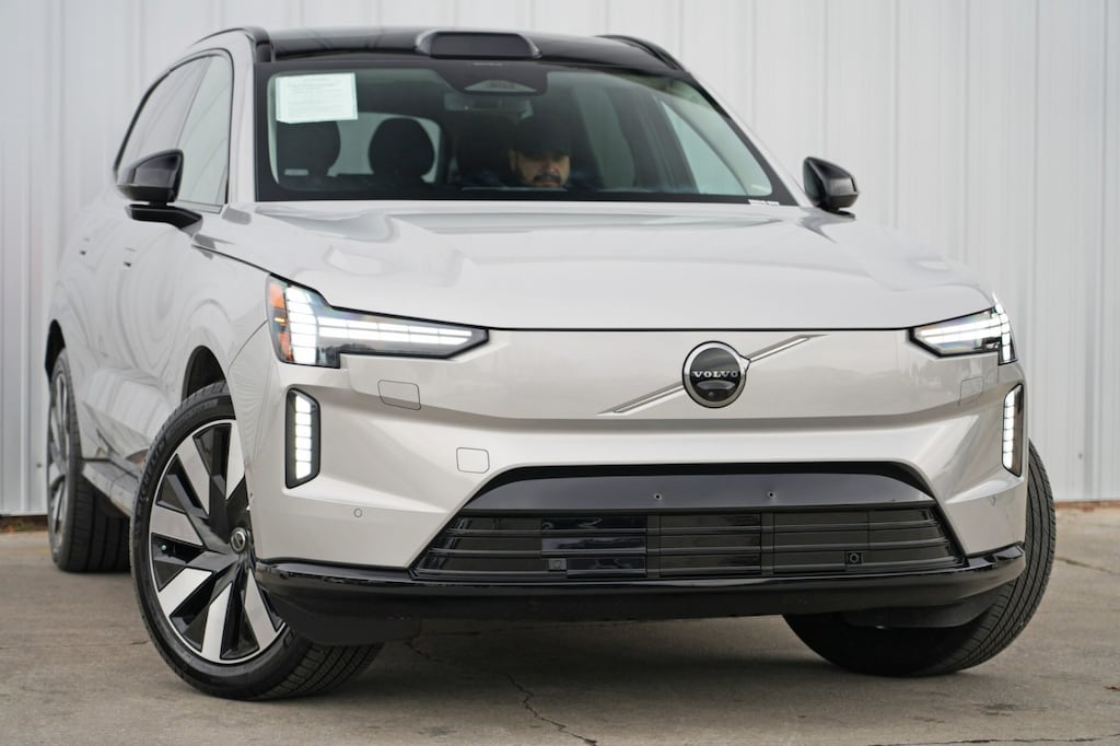 Used 2025 Volvo EX90 Plus SUV