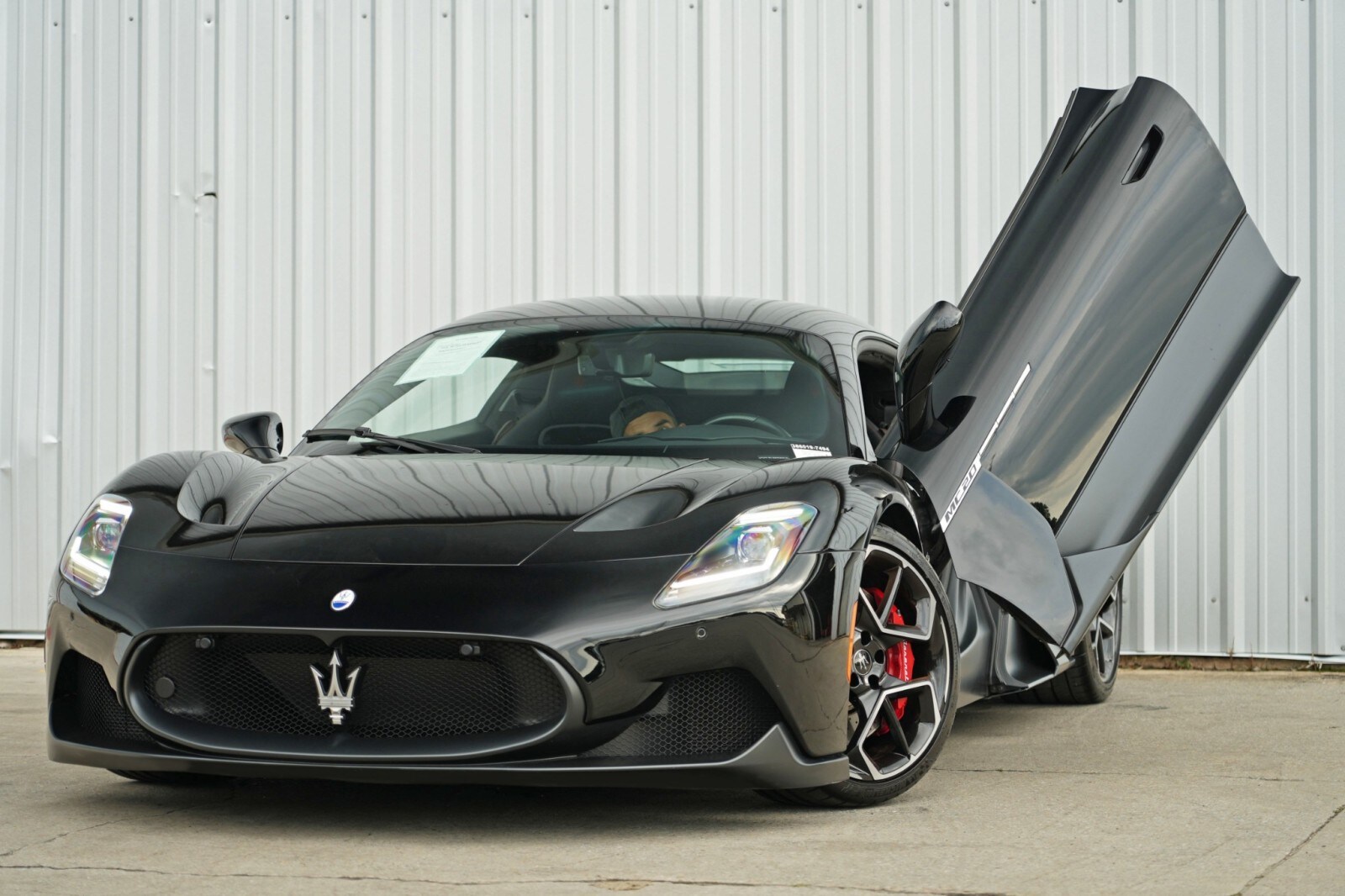 2022 Maserati MC20 Coupe photo 3