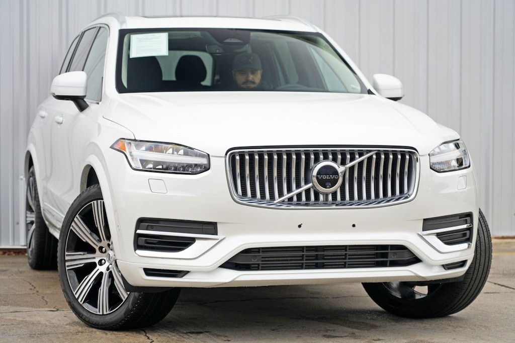 Used 2024 Volvo XC90 Recharge Plug-In Hybrid Plus Bright Theme w/ Protection Package SUV