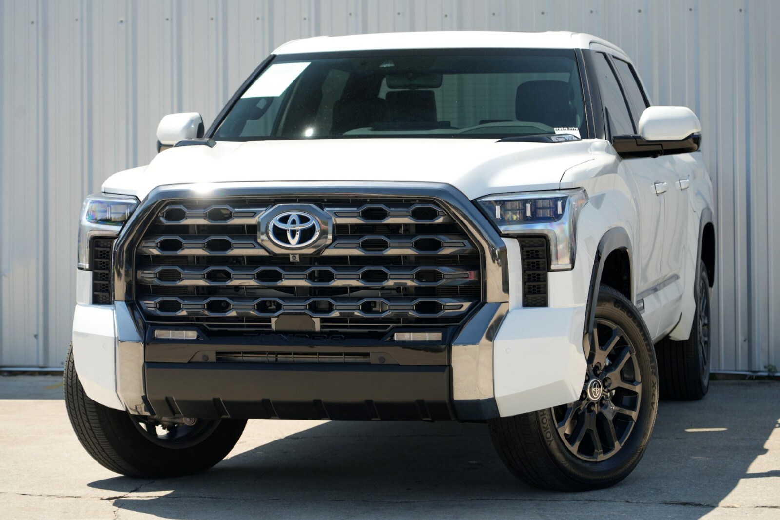 2024 Toyota Tundra Platinum photo 3