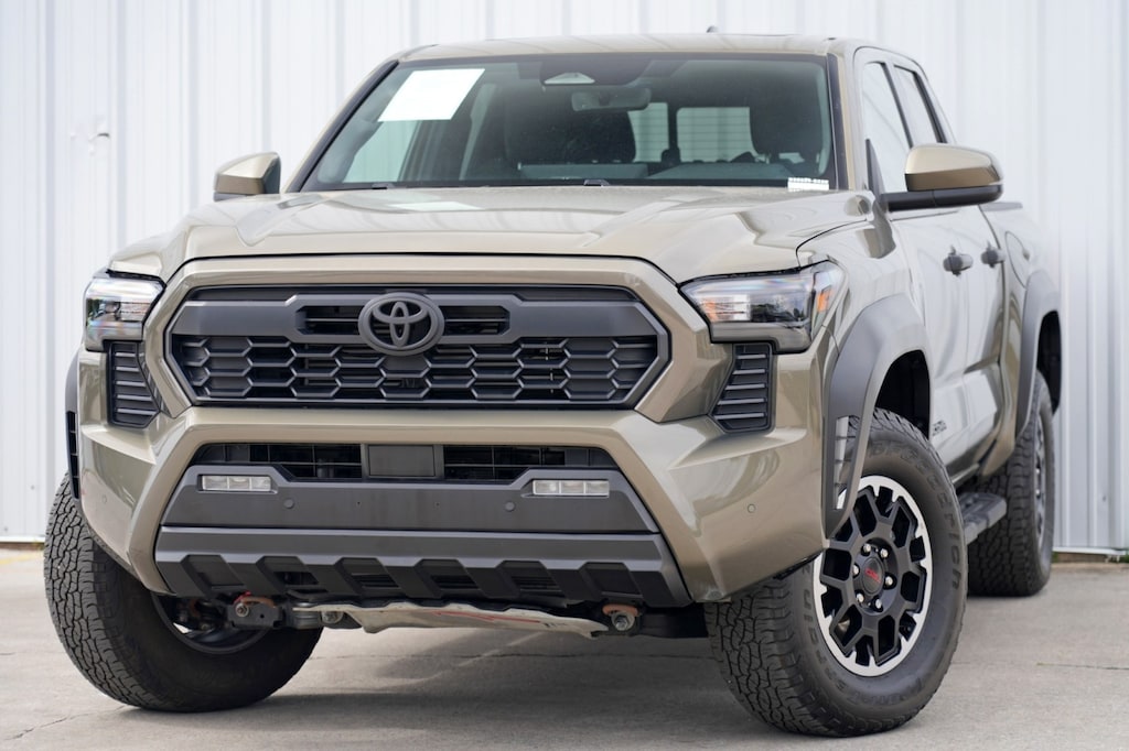 Used 2024 Toyota Tacoma 4WD TRD Off Road w/ Upgrade Package Truck Double Cab