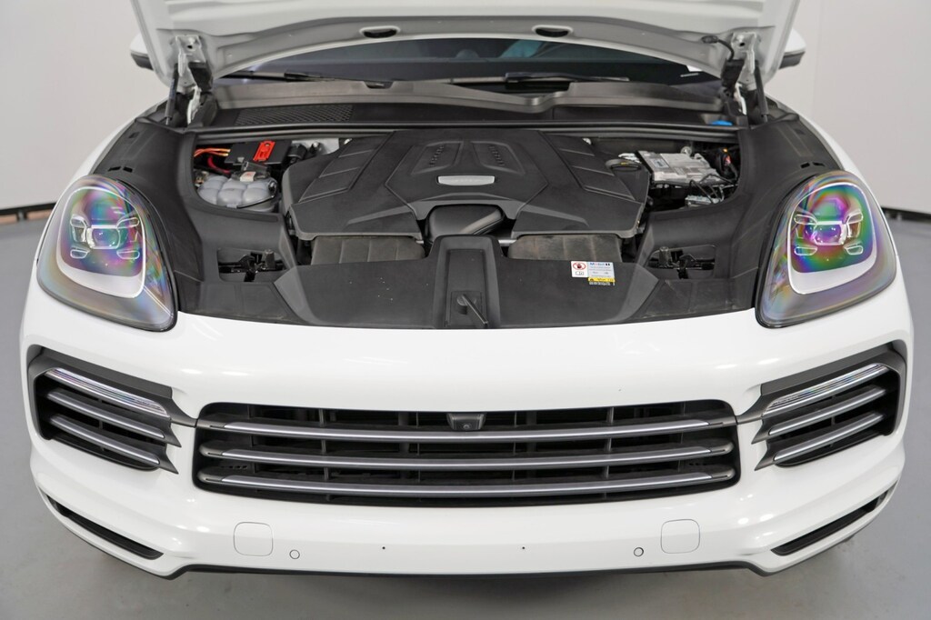 Used 2023 Porsche Cayenne Platinum Edition w/ Premium Package SUV